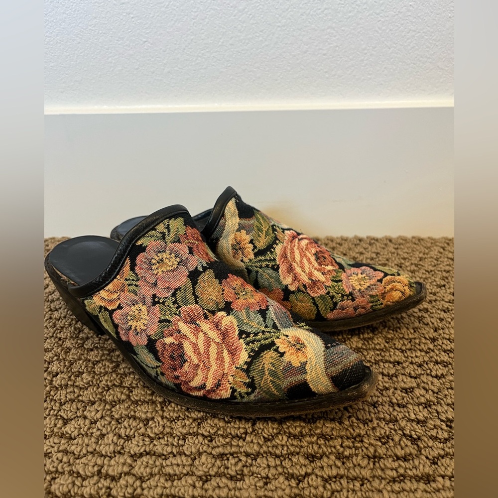 Greater LA vtg FLoral Tapestery Mule cottagecore boho granny dark romantic Sz 7 - Picture 3 of 12